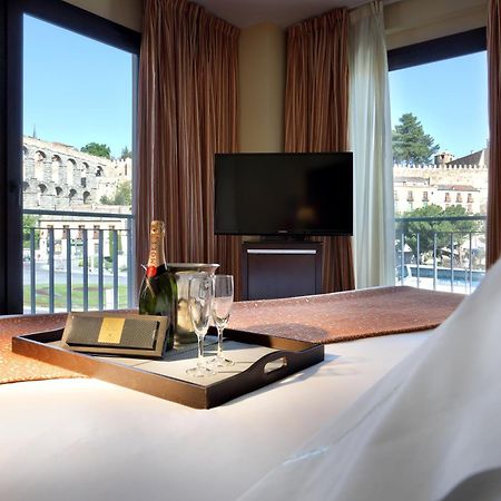 Отель Eurostars Plaza Acueducto Сеговия Экстерьер фото